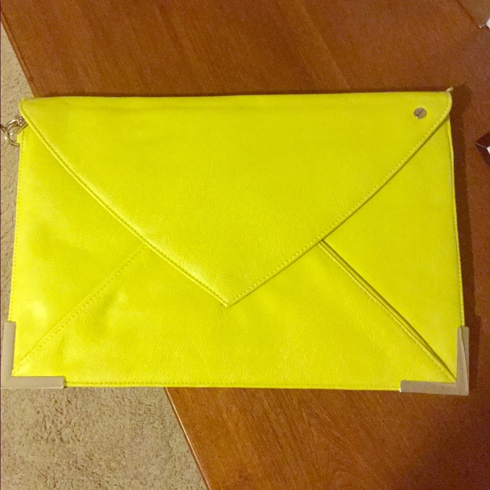 The Limited Envelope Clutch